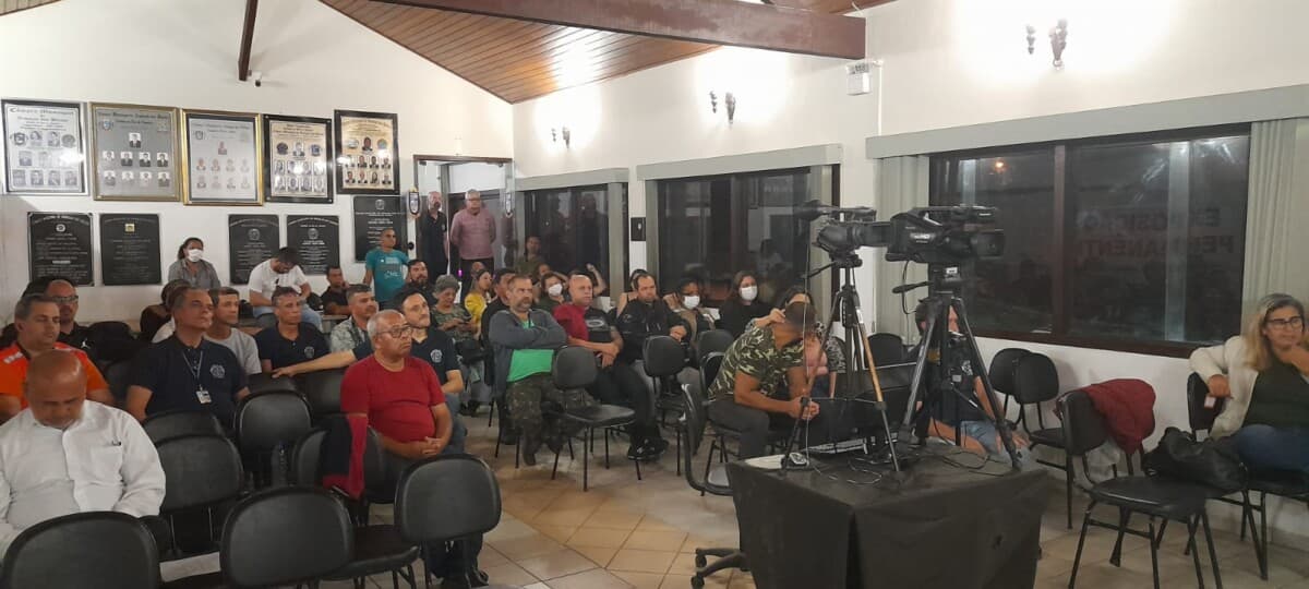 Servidores de Búzios aprovam proposta de gratificação por tempo de serviço, mas Prefeitura silencia sobre Plano de Cargos